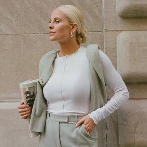 Abercrombie & Fitch x Kathleen Post Long-Sleeve Seamed Crew Top